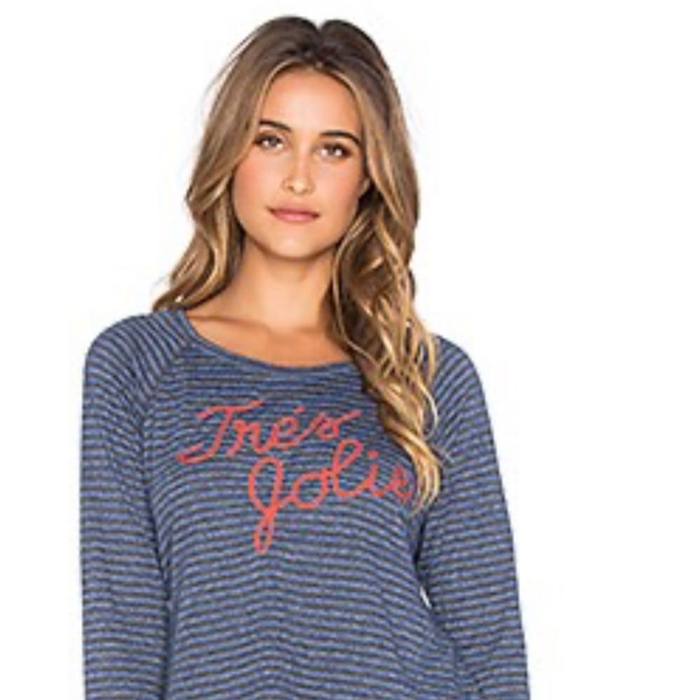 Tres Jolie split side long-sleeve top by Sundry